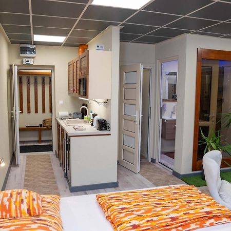 E 14 Aparthotel Berekfürdő Εξωτερικό φωτογραφία