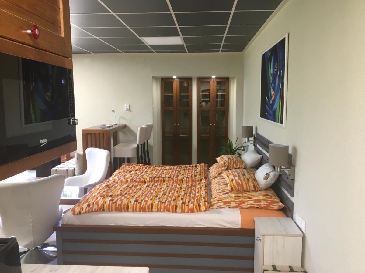 E 14 Aparthotel Berekfürdő Εξωτερικό φωτογραφία