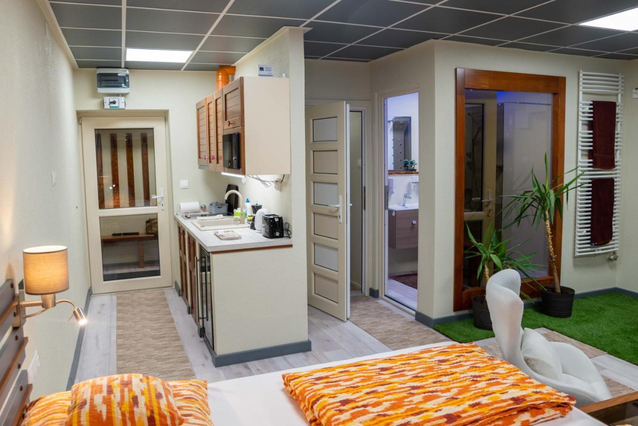 E 14 Aparthotel Berekfürdő Εξωτερικό φωτογραφία